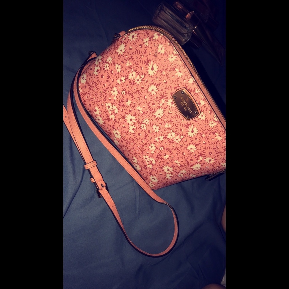 Michael Kors Cindy Dome Floral Peach Cross body